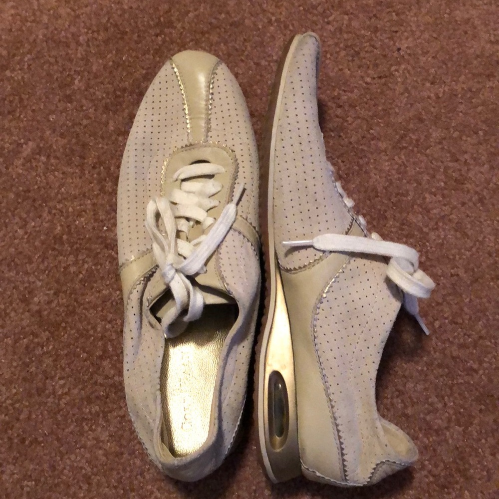 Shoes - Picture 3 of 4